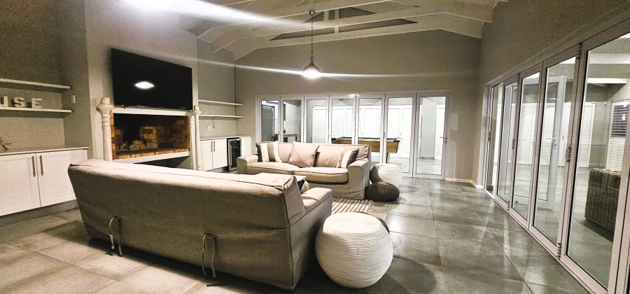 4 Bedroom Property for Sale in Myburgh Park Western Cape